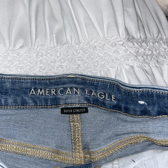 American Eagle super stretch cut- off distressed denim shorts. - Picture 4 of 5
